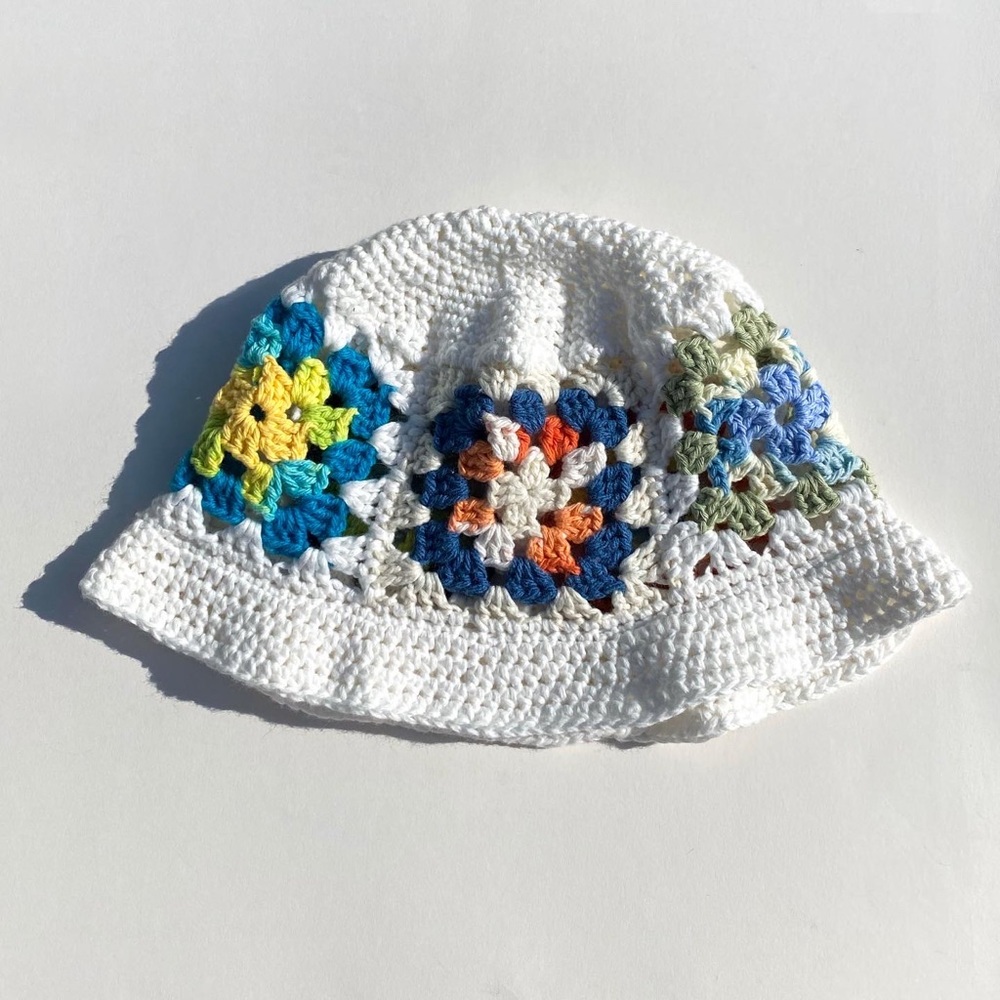 Crochet bucket hat